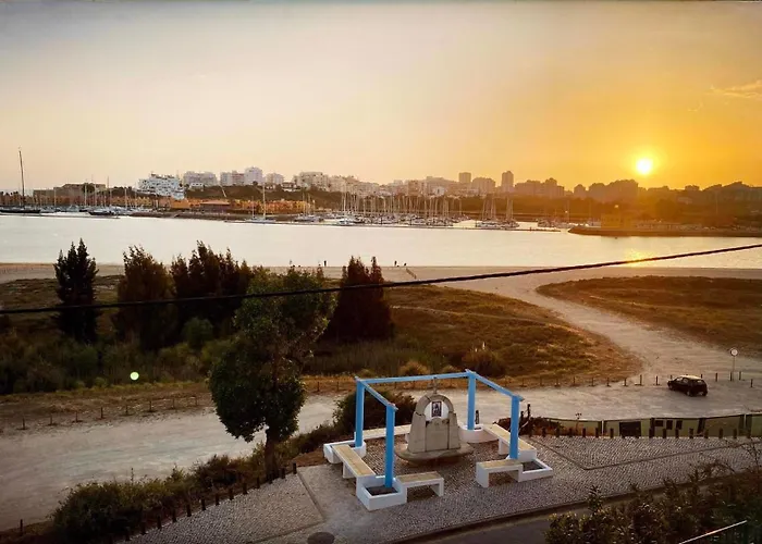 Front Line Townhouse Face La In Luxury Sea Views Сasa de vacaciones