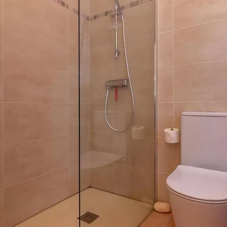 Front Line Townhouse Face La In Luxury Sea Views Apartament *
