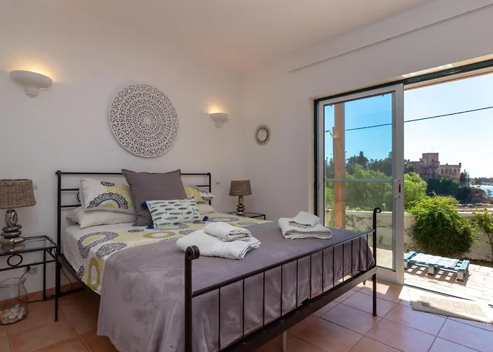 Front Line Townhouse Face La In Luxury Sea Views Ferienhaus