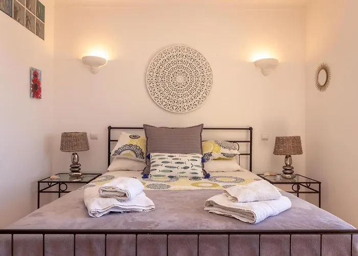 Front Line Townhouse Face La In Luxury Sea Views Ferienhaus