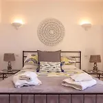 Front Line Townhouse Face La In Luxury Sea Views Dom wakacyjny